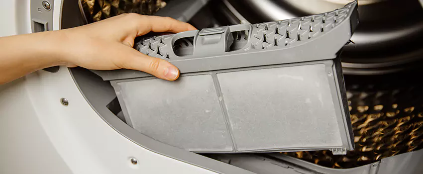 Signs Of A Clogged Dryer Lint Trap in Aberdeen, Washington